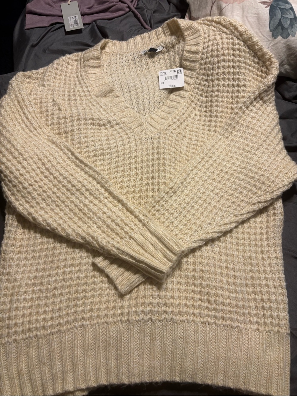 American Eagle Outfitters Cream V-Neck Waffle Knit Sweater